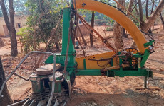Vende-se 01 Ensiladeira JF120 Duas linhas. Tel.: (38) 99984-9063 - Pedro Fernandes