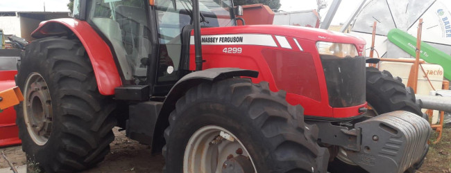 Vende-se 01 Massey Ferguson 4299/2015 Cabinado. Tel/Zap.: 34-3822-5500 – Roberto – Patos de Minas – MG. iamaqvendas@yahoo.com.br