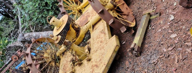 Vendem-se Duas Roçadeiras Avaré SP2 Tel/Zap: 34-99976-4756 - Eugênio Landim