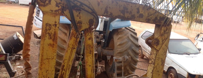 Vende-se 01 Munck giro 360 graus, para veículo ¾. Valor R$15.000,00 Tel/Zap: 38-99828-2971 – Israel.