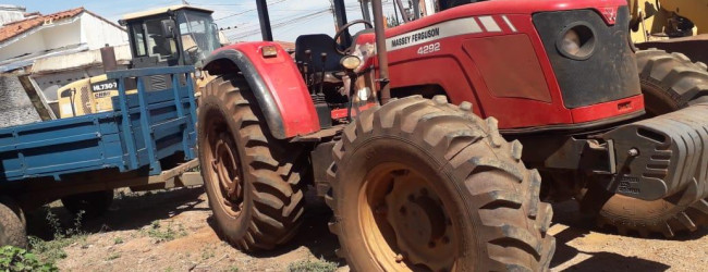 Vende-se 01 Massey Ferguson 4292/2012 Extra.Tel.: 34-3822-5989 – MULTSOLDAS – Patos de Minas – MG.