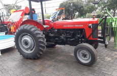 Vende-se 01 Massey Ferfguson 65X. IAMAQ TRATORES – Patos de Minas – MG. Tel.: 34-3822-5500. iamaqvendas@yahoo.com.br Vende-se 01 Massey Ferfguson 65X. IAMAQ TRATORES – Patos de Minas – MG. Tel.: 34-3822-5500. iamaqvendas@yahoo.com.br